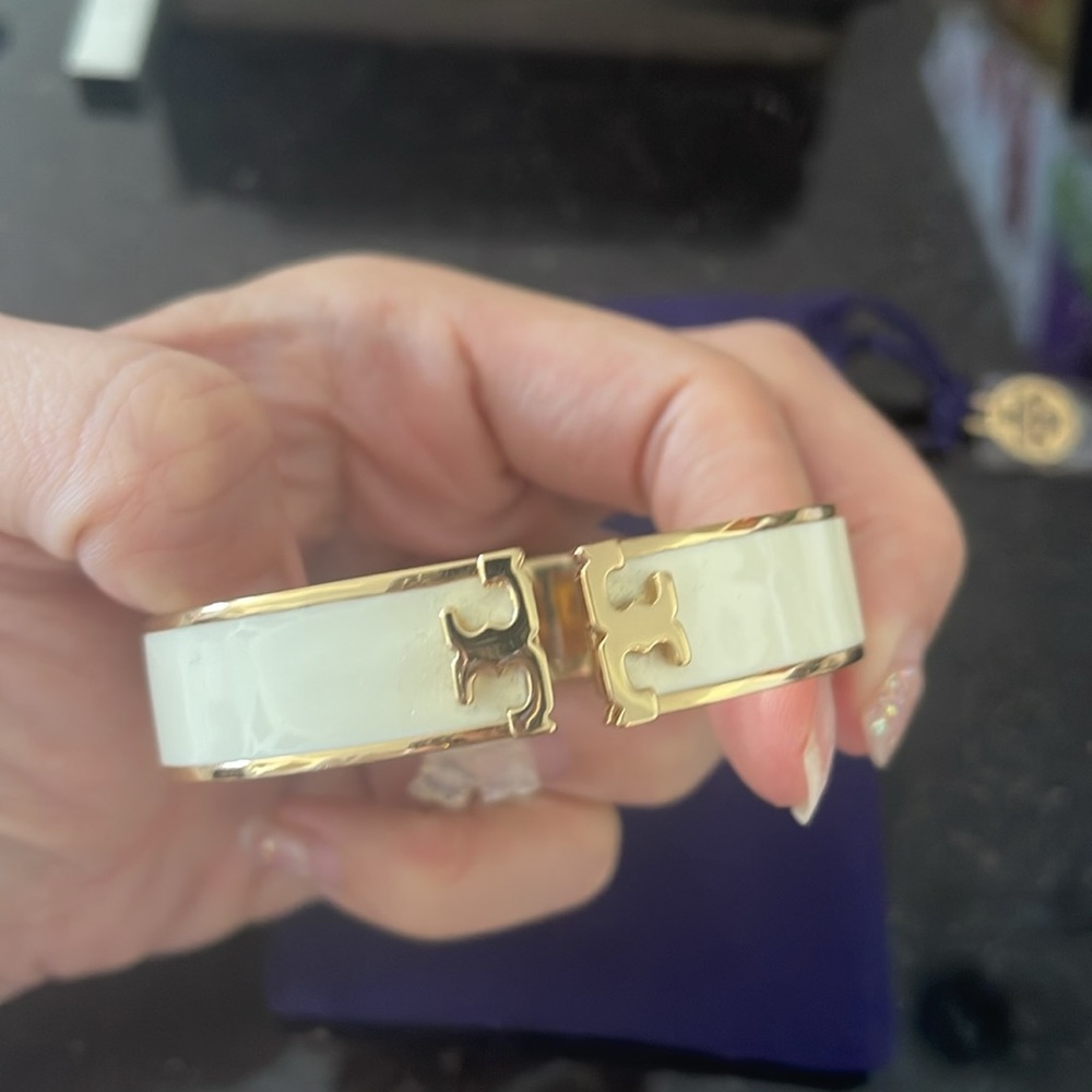 Tory Burch Gold Logo Bracelet - Picture 2 of 4